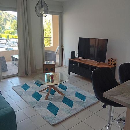 Superbe Appartement T2 Cuers Εξωτερικό φωτογραφία